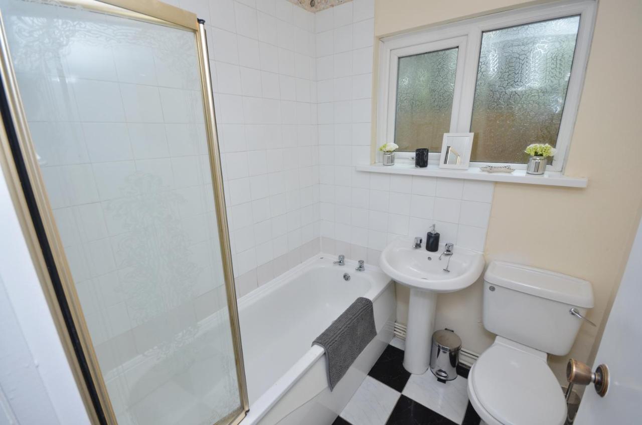 Bright Stylish 2 Bedroom Garden Apartment South Belfast Close To Everything Zewnętrze zdjęcie